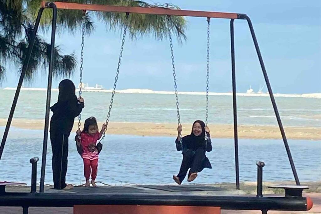 Melaka Beach Villa Kelebang Besar Экстерьер фото