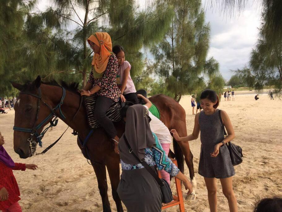 Melaka Beach Villa Kelebang Besar Экстерьер фото